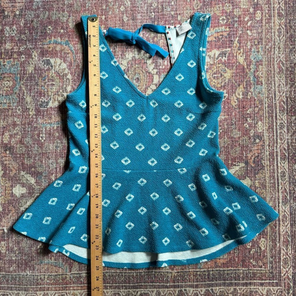Anthropologie Postmark Flynn Women’s medium Blue Peplum Top with White Pattern - Picture 2 of 7